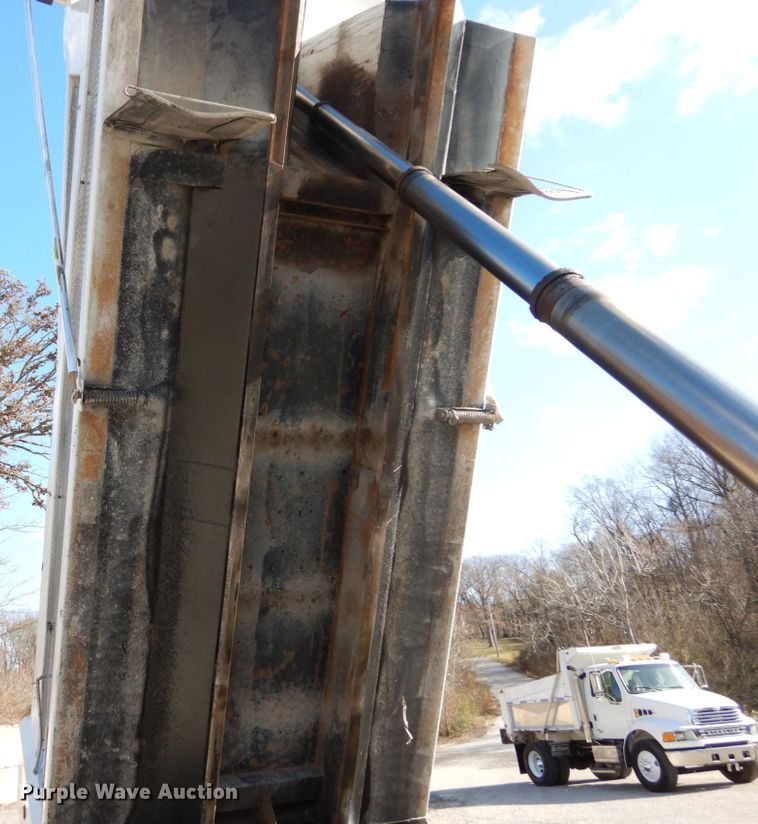 image for item DH5040 2005 Sterling Acterra dump truck