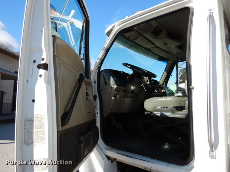 image for item DH5040 2005 Sterling Acterra dump truck