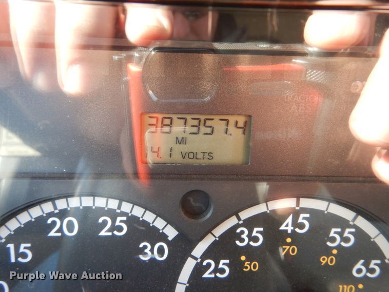 image for item DH5040 2005 Sterling Acterra dump truck