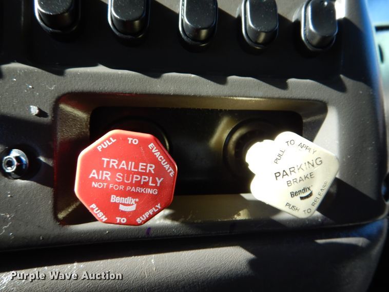 image for item DH5040 2005 Sterling Acterra dump truck