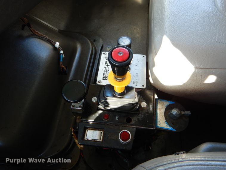 image for item DH5040 2005 Sterling Acterra dump truck