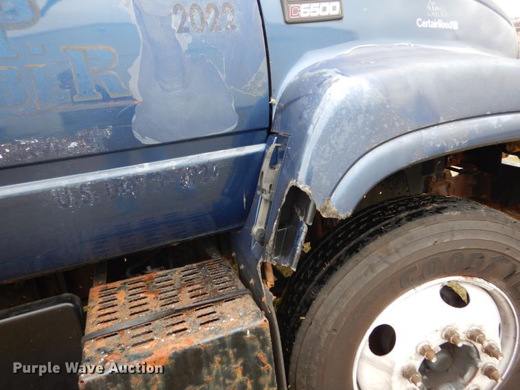 image for item DH5043 2002 GMC C6500 flat dump bed truck