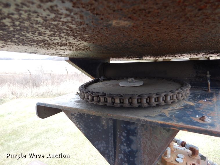 image for item DH5044 2003 GMC C7500 flat dump bed truck with conveyor