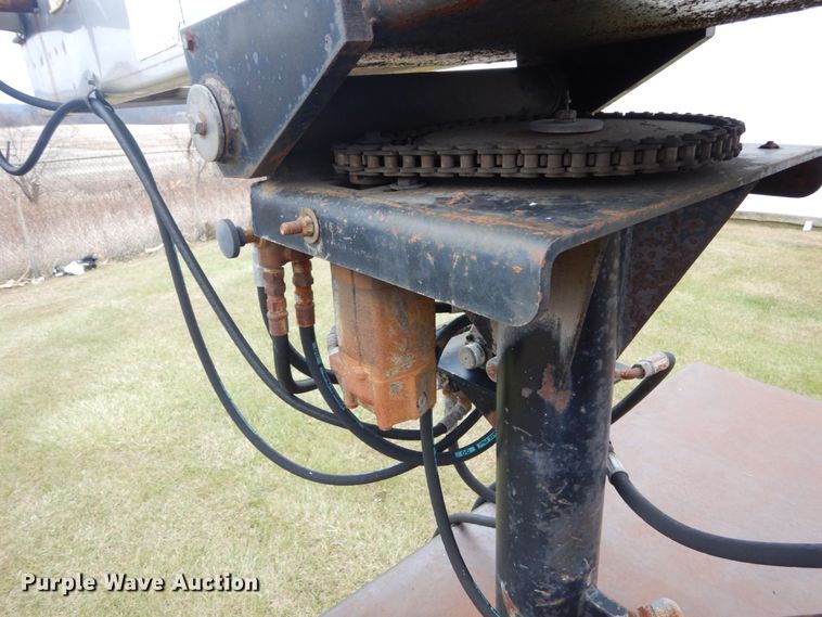 image for item DH5044 2003 GMC C7500 flat dump bed truck with conveyor