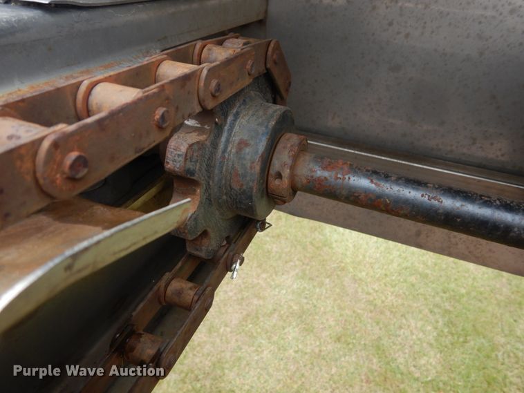 image for item DH5044 2003 GMC C7500 flat dump bed truck with conveyor