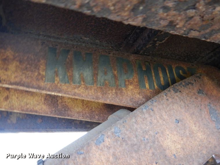 image for item DH5044 2003 GMC C7500 flat dump bed truck with conveyor