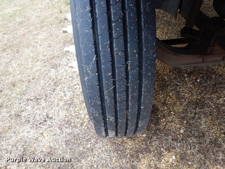 image for item DH5044 2003 GMC C7500 flat dump bed truck with conveyor