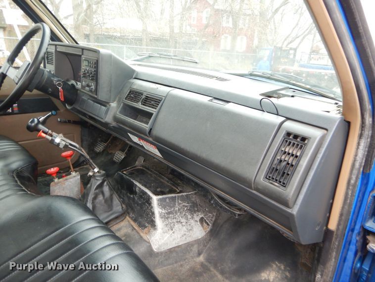 image for item DH5045 1997 Chevrolet C6500 flat dump bed truck