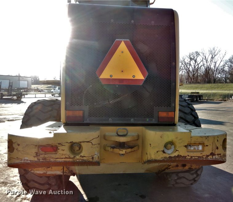 image for item DH5046 2005 Caterpillar 930G wheel loader