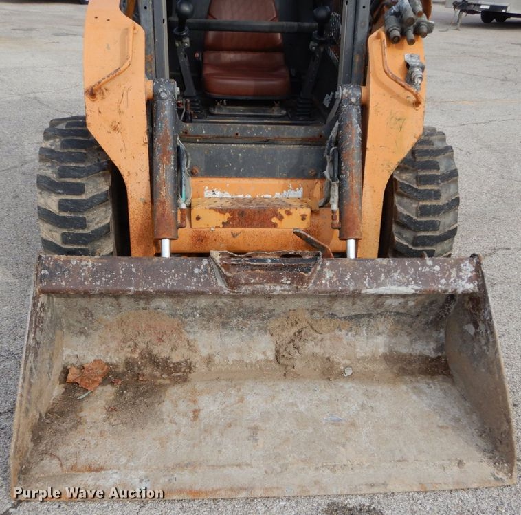image for item DH5047 2012 Case SV250 skid steer