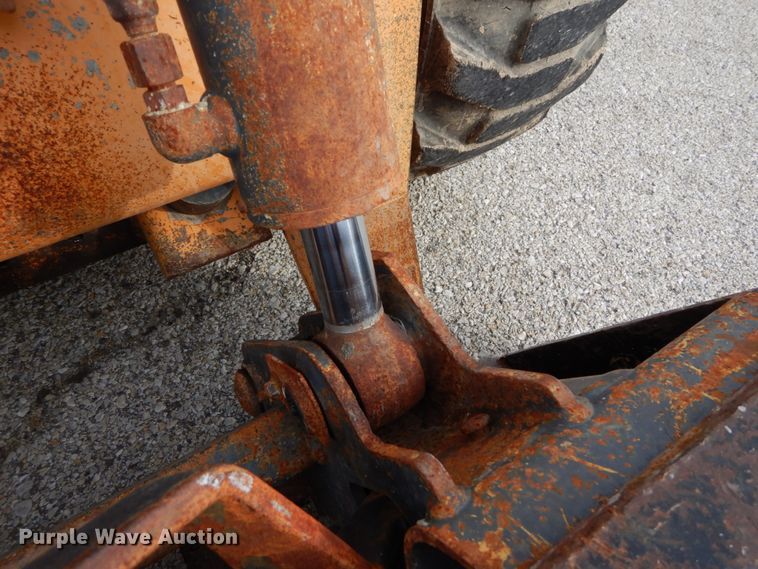 image for item DH5047 2012 Case SV250 skid steer