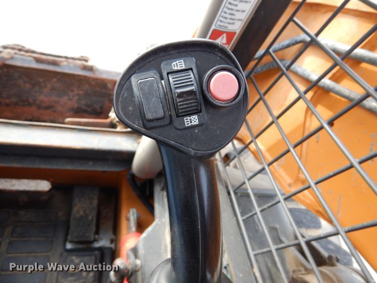 image for item DH5047 2012 Case SV250 skid steer