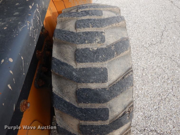 image for item DH5047 2012 Case SV250 skid steer