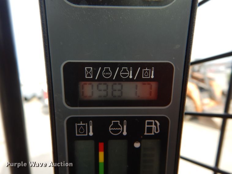 image for item DH5048 2014 Case TR270 skid steer