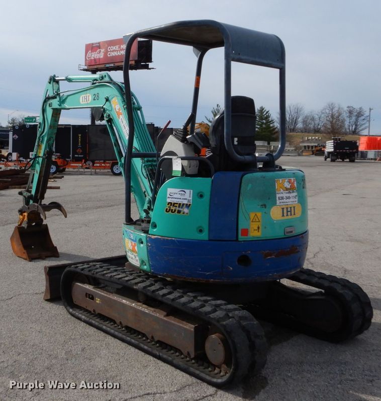 image for item DH5049 2006 IHI 35VX2 mini excavator