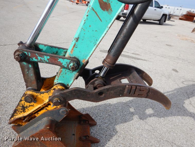 image for item DH5049 2006 IHI 35VX2 mini excavator