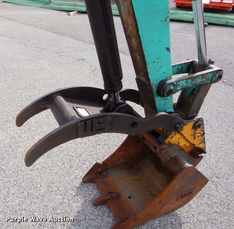 image for item DH5049 2006 IHI 35VX2 mini excavator