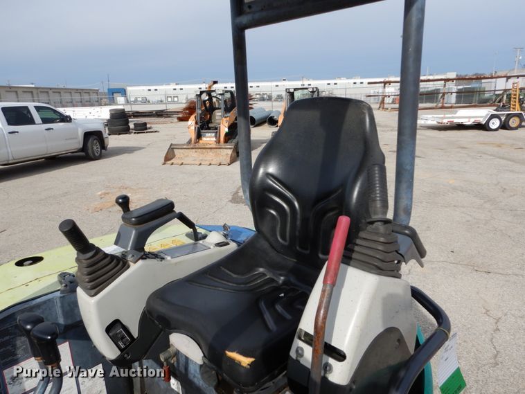 image for item DH5049 2006 IHI 35VX2 mini excavator