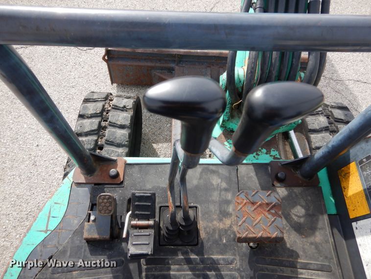 image for item DH5049 2006 IHI 35VX2 mini excavator