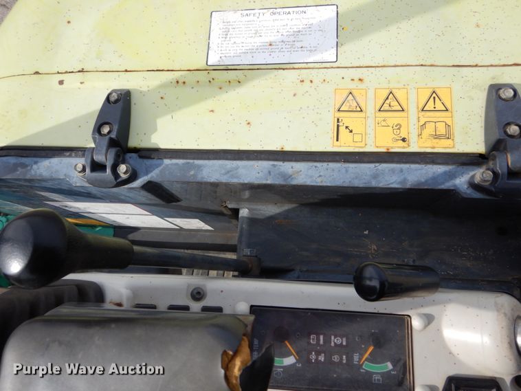 image for item DH5049 2006 IHI 35VX2 mini excavator