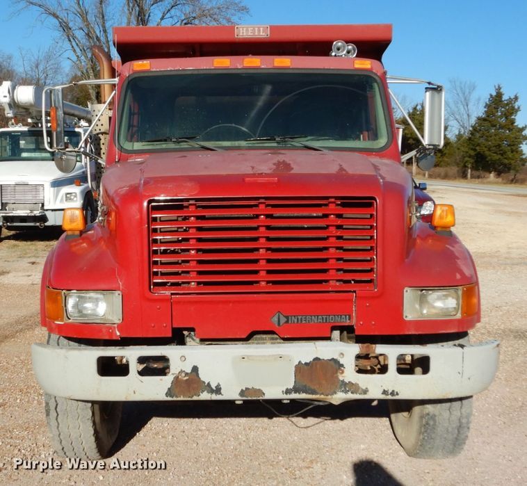 image for item DH5050 2000 International 4900 dump truck