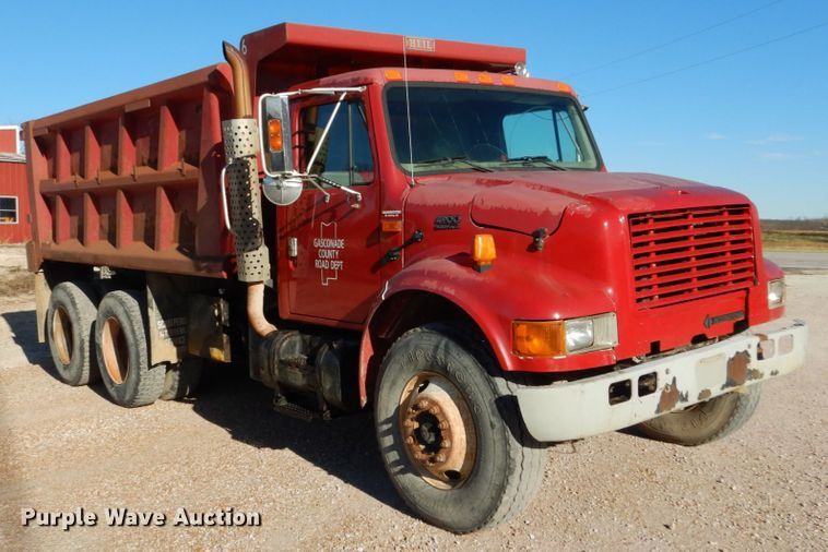 image for item DH5050 2000 International 4900 dump truck