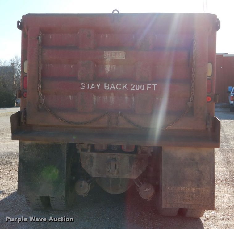 image for item DH5050 2000 International 4900 dump truck