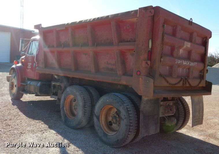 image for item DH5050 2000 International 4900 dump truck