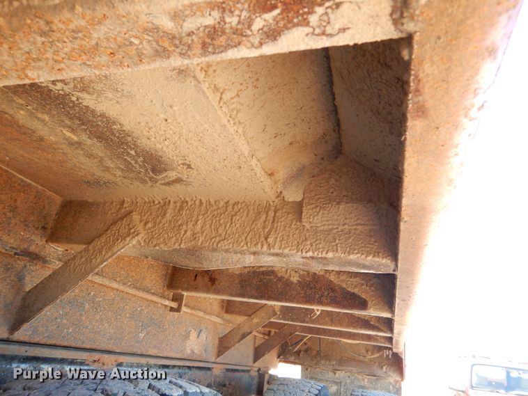 image for item DH5050 2000 International 4900 dump truck