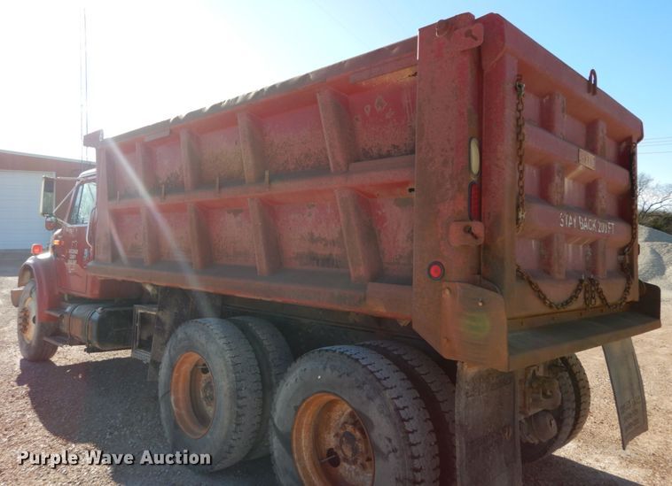 image for item DH5050 2000 International 4900 dump truck