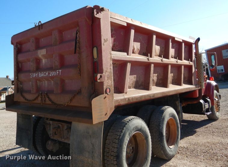 image for item DH5050 2000 International 4900 dump truck