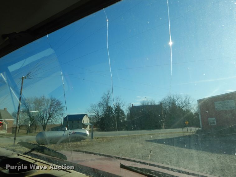 image for item DH5050 2000 International 4900 dump truck