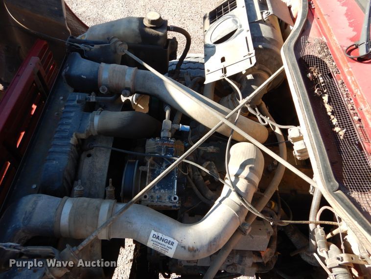 image for item DH5050 2000 International 4900 dump truck