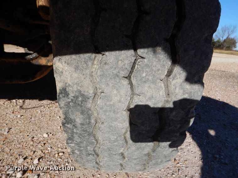 image for item DH5050 2000 International 4900 dump truck