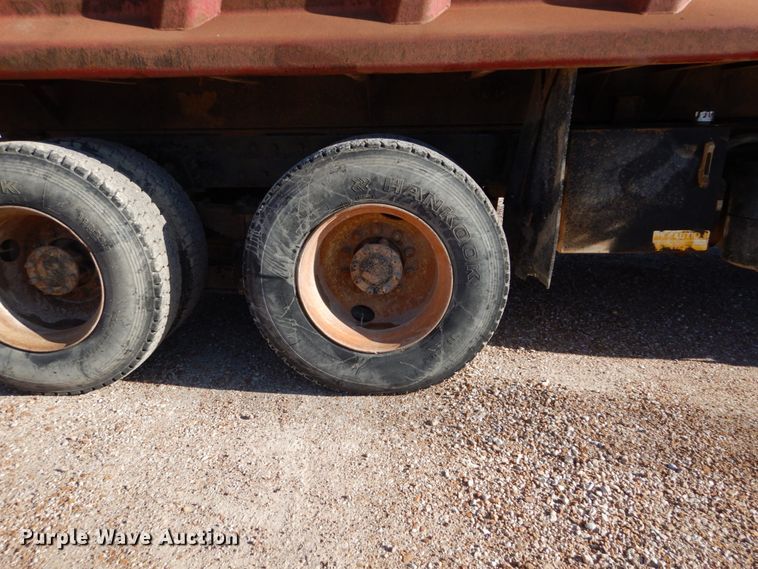 image for item DH5050 2000 International 4900 dump truck