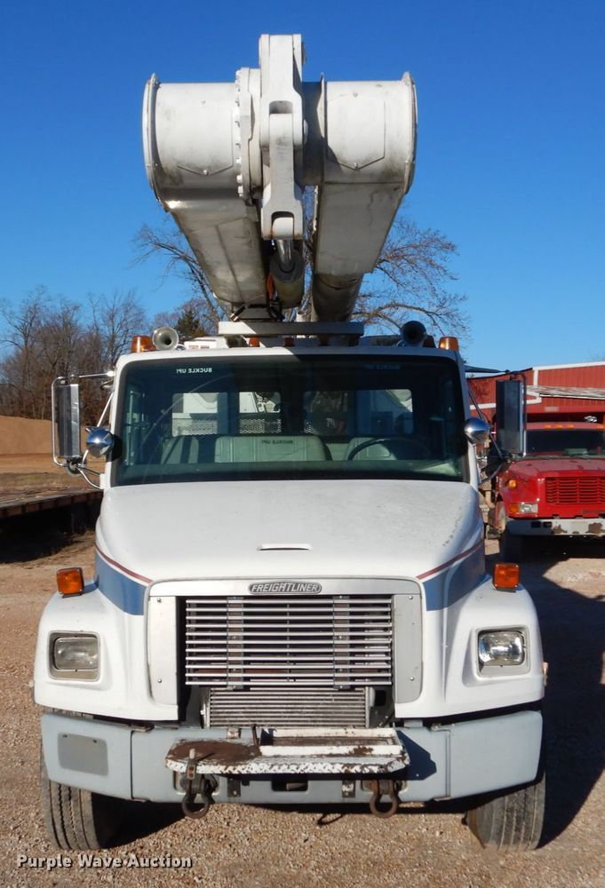 image for item DH5051 1995 Freightliner FL80 bucket truck