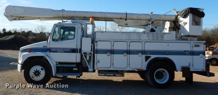 image for item DH5051 1995 Freightliner FL80 bucket truck