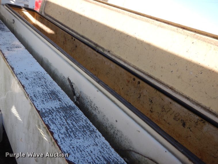 image for item DH5051 1995 Freightliner FL80 bucket truck