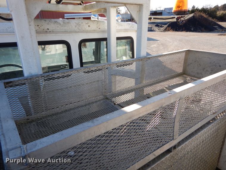 image for item DH5051 1995 Freightliner FL80 bucket truck