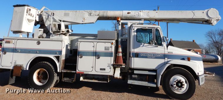 image for item DH5051 1995 Freightliner FL80 bucket truck