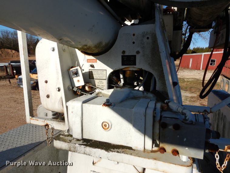 image for item DH5051 1995 Freightliner FL80 bucket truck