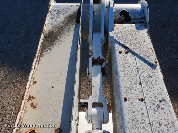 image for item DH5051 1995 Freightliner FL80 bucket truck