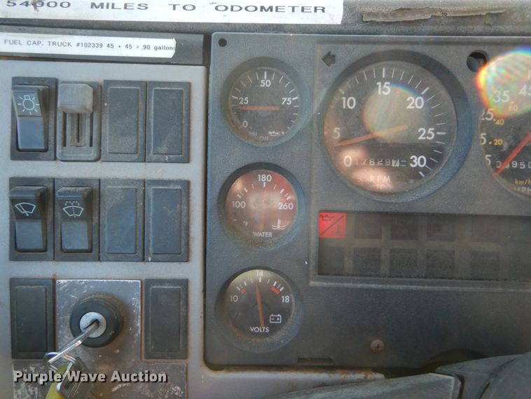 image for item DH5051 1995 Freightliner FL80 bucket truck