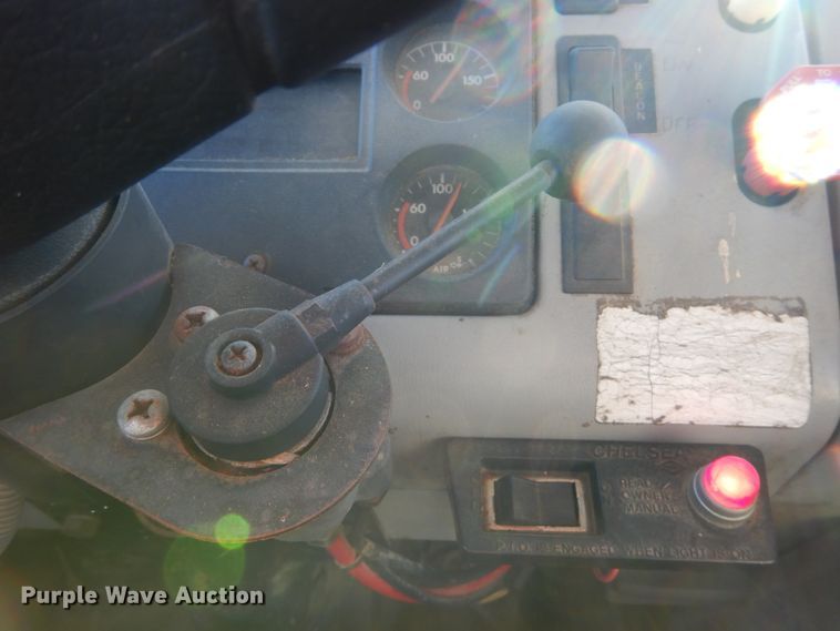 image for item DH5051 1995 Freightliner FL80 bucket truck