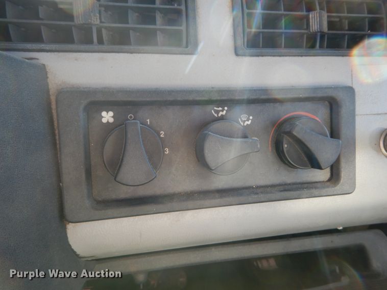 image for item DH5051 1995 Freightliner FL80 bucket truck