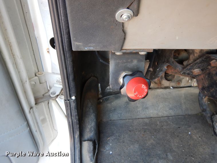 image for item DH5051 1995 Freightliner FL80 bucket truck