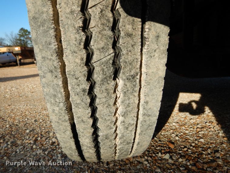 image for item DH5051 1995 Freightliner FL80 bucket truck