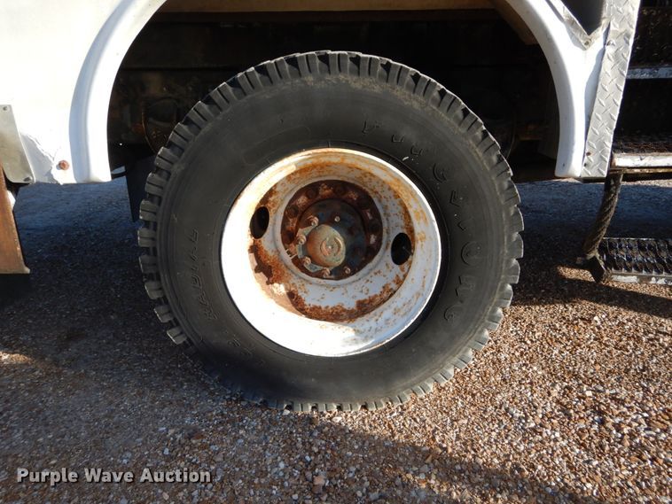 image for item DH5051 1995 Freightliner FL80 bucket truck