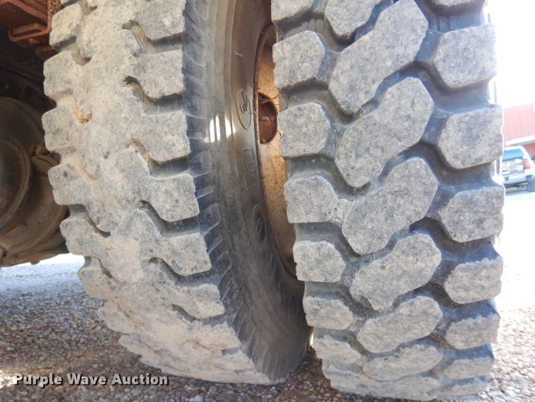 image for item DH5051 1995 Freightliner FL80 bucket truck