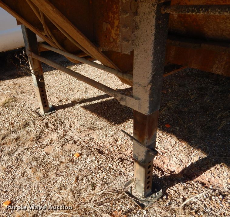 image for item DH5052 1991 Etnyre drop deck equipment trailer